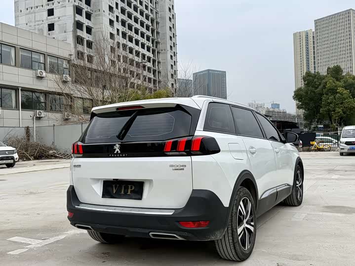 Фото 7 - Peugeot 5008