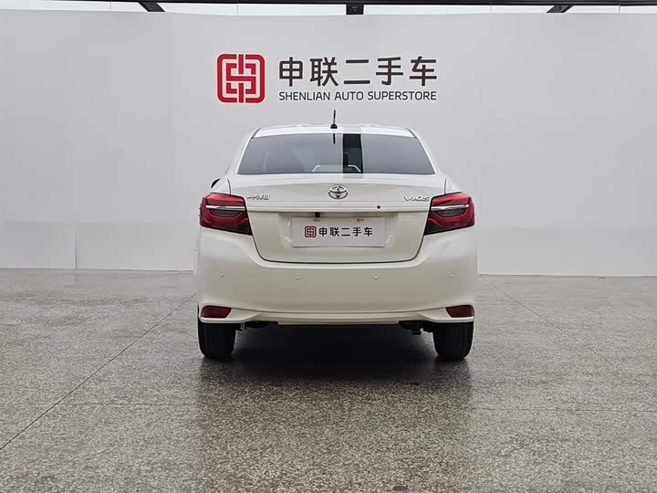 Фото 2 - Toyota Vios