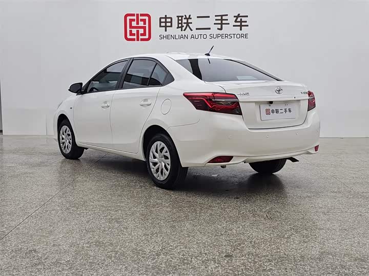 Фото 3 - Toyota Vios