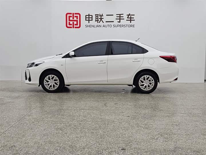 Фото 4 - Toyota Vios