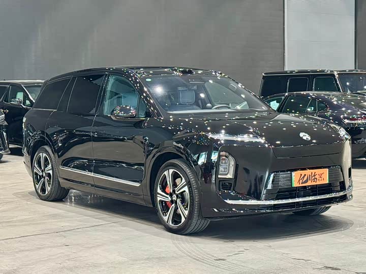 Фото 2 - Nio ES8