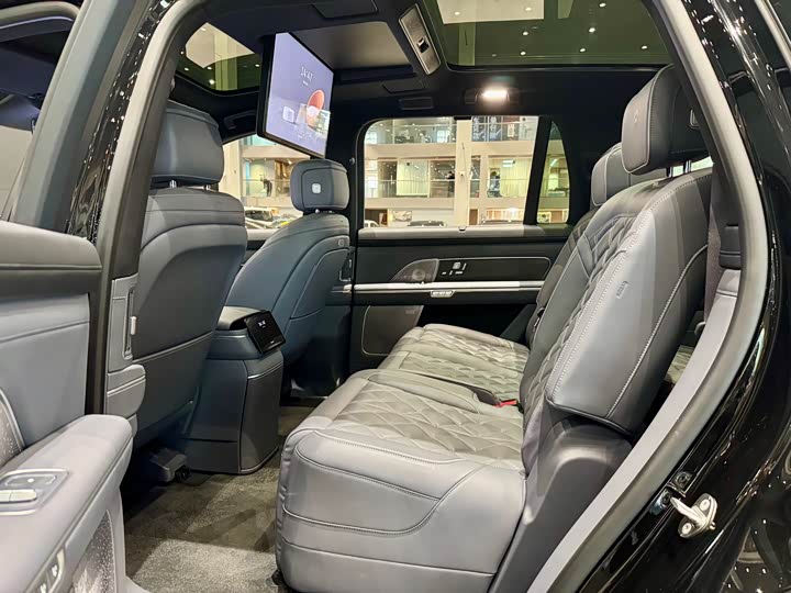 Фото 6 - Nio ES8