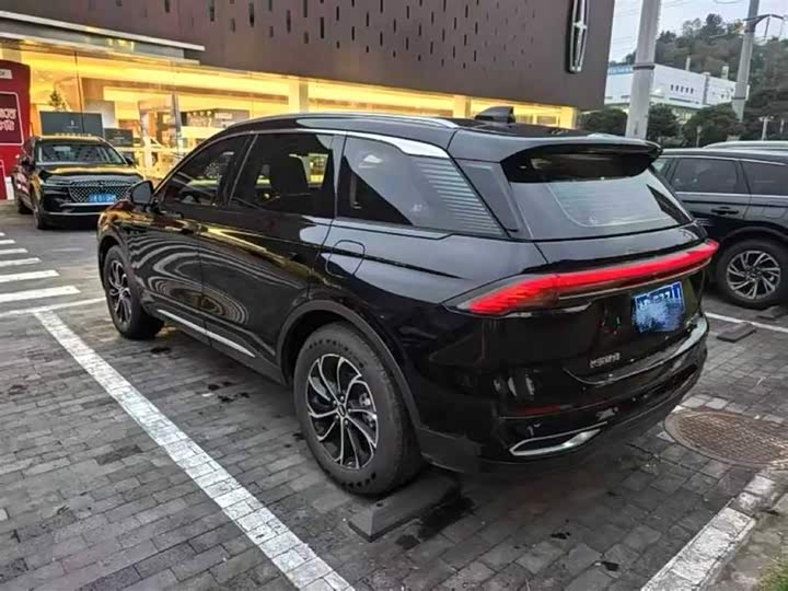 Фото 4 - Lincoln Nautilus