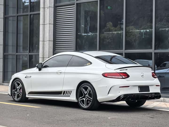 Фото 8 - Mercedes-Benz C-Class