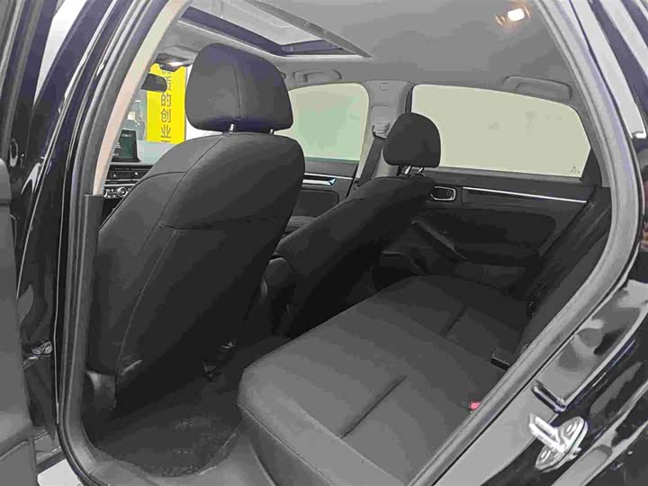 Фото 6 - Honda Civic