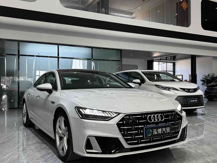 Фото 3 - Audi A7L