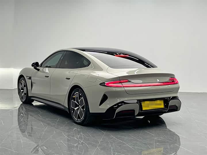 Фото 4 - Xiaomi SU7