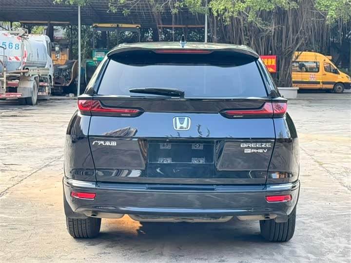 Фото 6 - Honda Breeze Hybrid