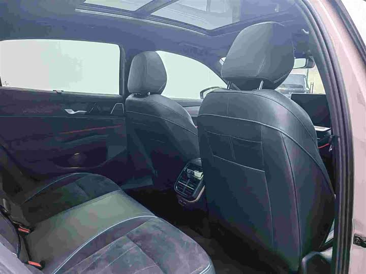 Photo 7 - Volkswagen Passat