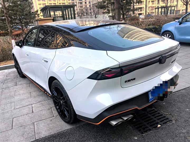 Фото 5 - Changan UNI-V