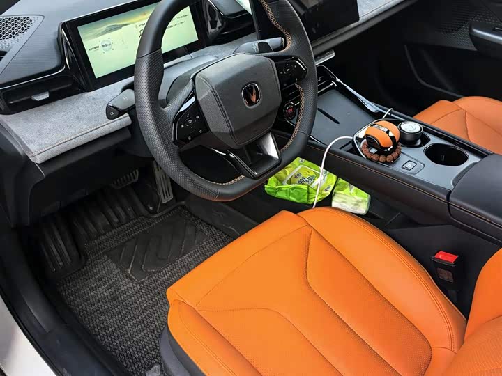 Фото 6 - Changan UNI-V