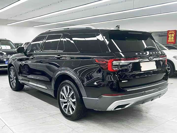 Фото 6 - Ford Explorer