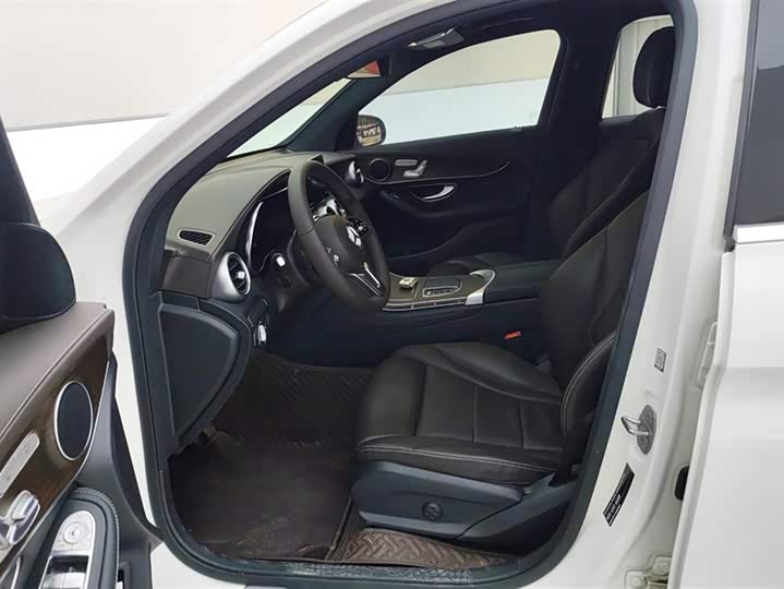 Фото 9 - Mercedes-Benz GLC-Class