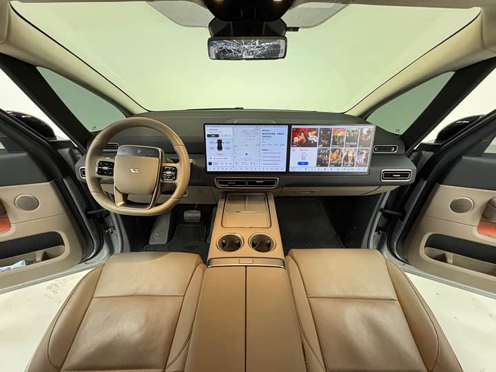 Фото 4 - LiXiang Mega