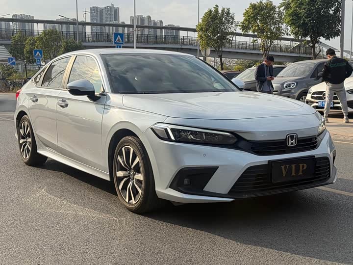 Фото 3 - Honda Civic