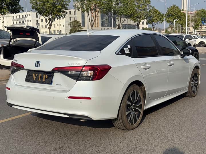 Фото 7 - Honda Civic