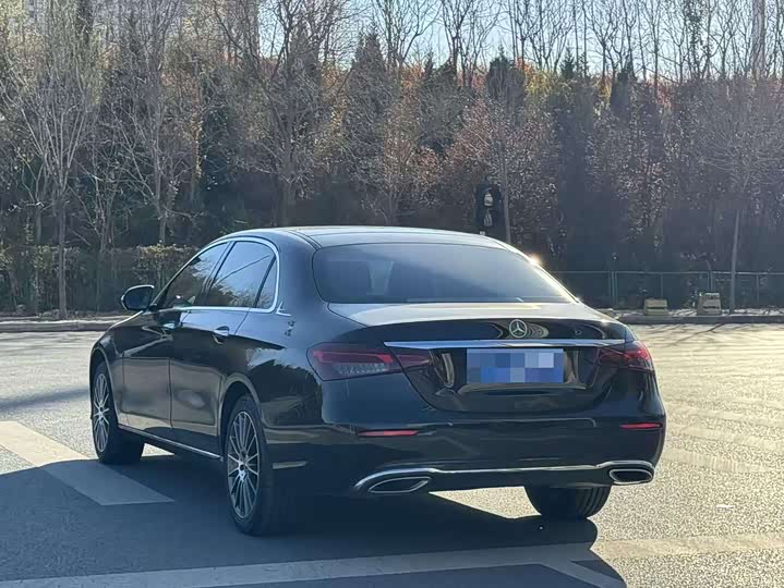 Photo 7 - Mercedes-Benz E-Class