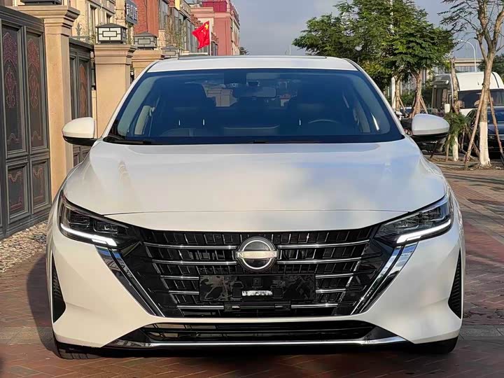 Фото 2 - Nissan Sylphy