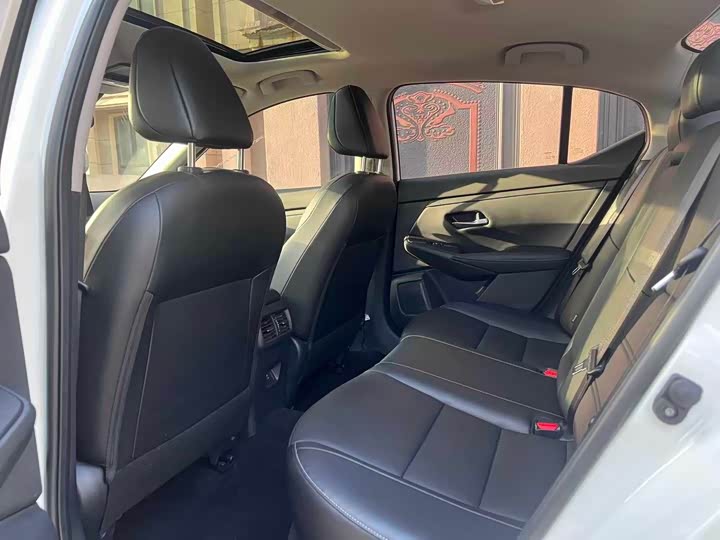 Фото 6 - Nissan Sylphy