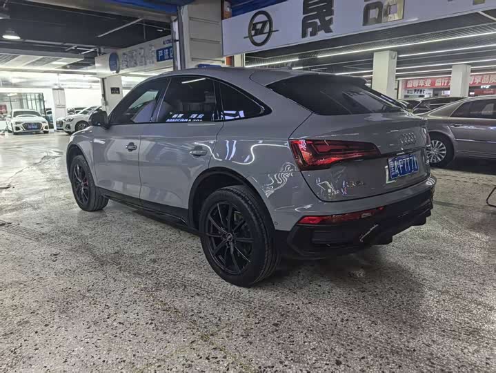 Фото 6 - Audi Q5L Sportback