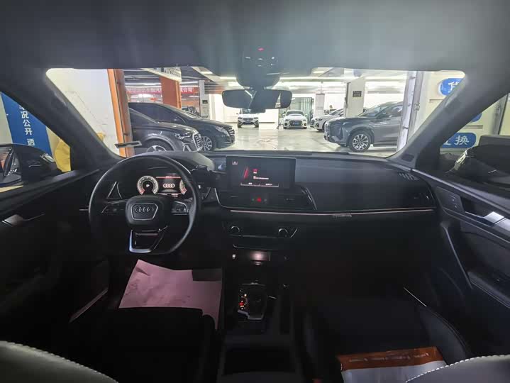 Фото 9 - Audi Q5L Sportback