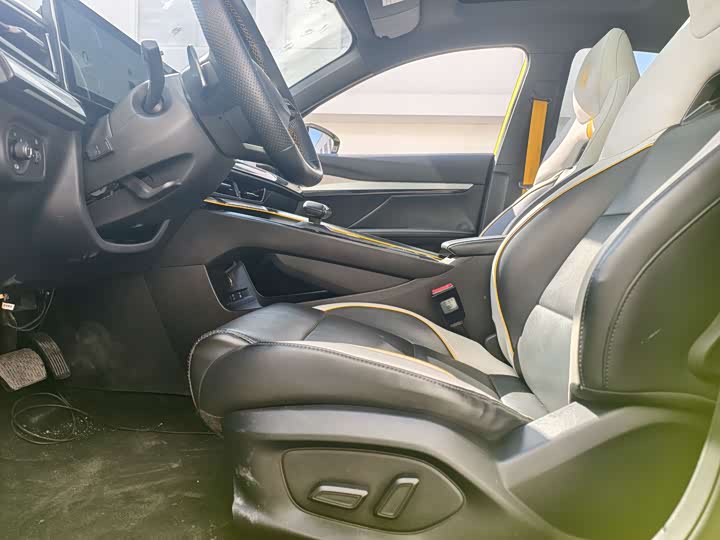 Фото 4 - MG Motor 5 Scorpio