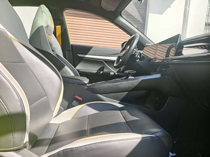 Фото 9 - MG Motor 5 Scorpio