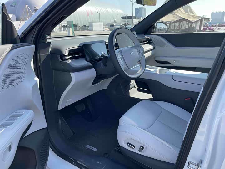 Фото 8 - XPeng G6