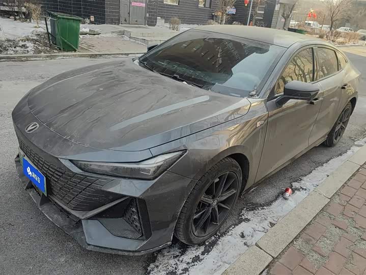 Фото 1 - Changan UNI-V Hybrid