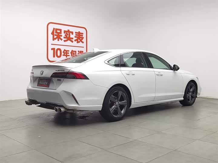 Фото 2 - Honda Inspire