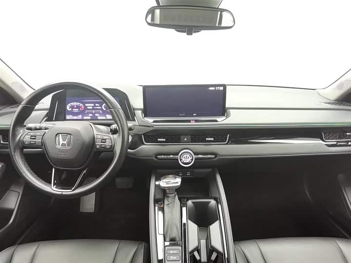 Фото 5 - Honda Inspire