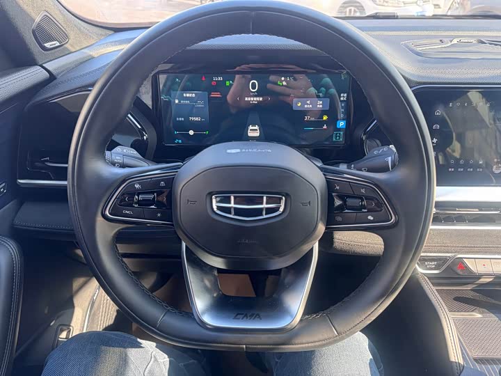 Фото 9 - Geely Monjaro