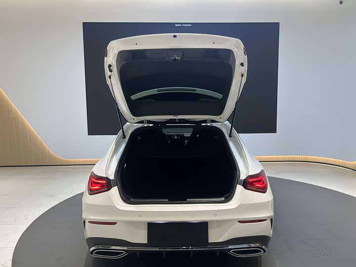 Photo 8 - Mercedes-Benz CLA-Class