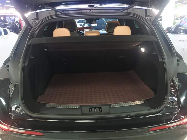 Фото 4 - Lincoln Corsair