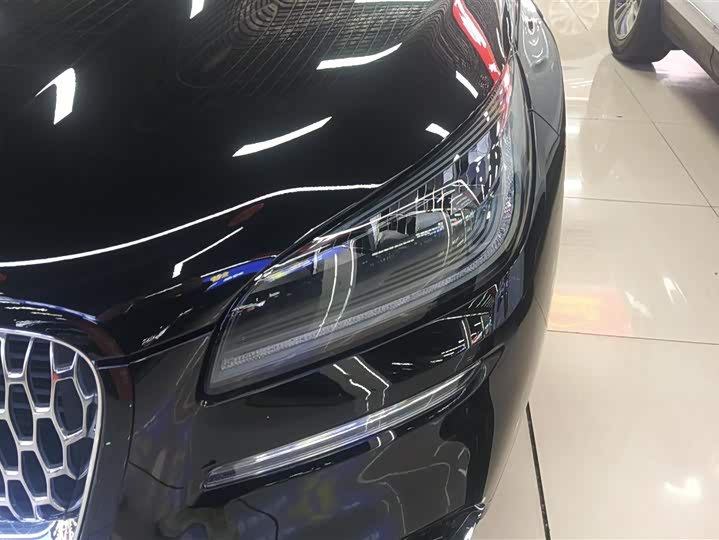 Фото 5 - Lincoln Corsair