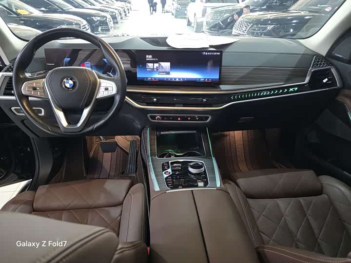Фото 5 - BMW X7