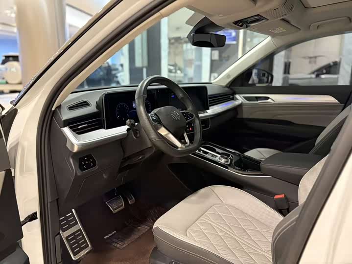 Фото 4 - Volkswagen Tavendor