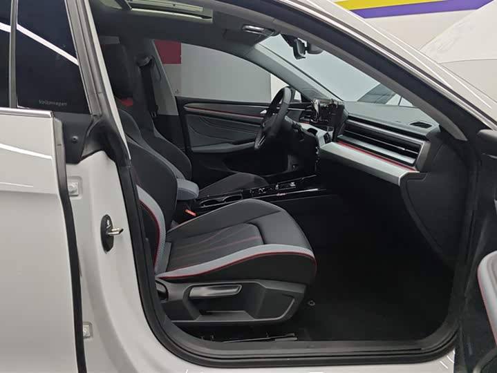 Фото 8 - Volkswagen Lamando L