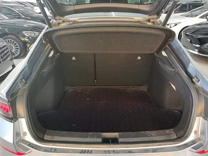 Фото 4 - Volkswagen Lamando L