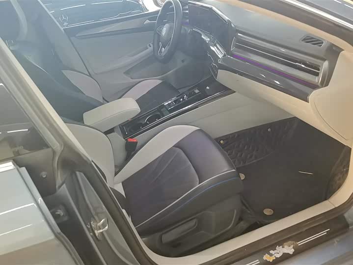 Фото 8 - Volkswagen Lamando L