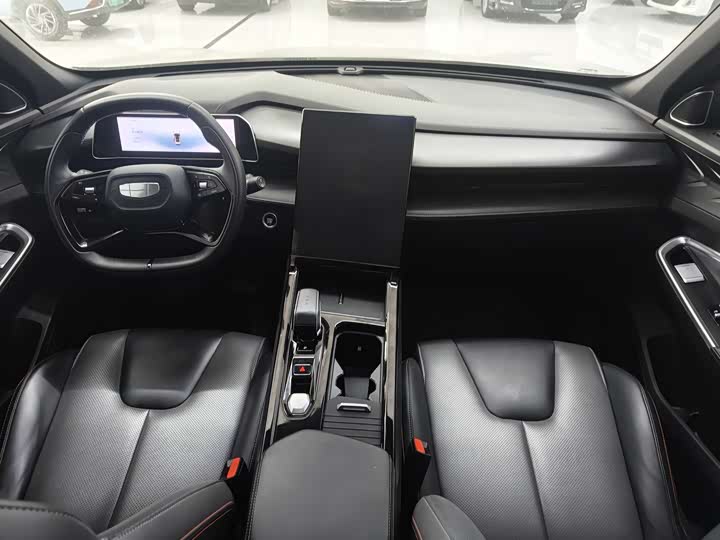 Фото 7 - Geely Atlas