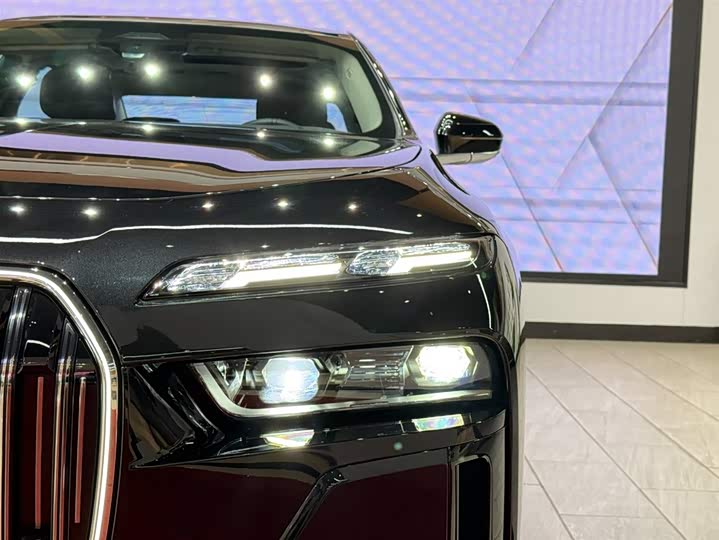 Фото 6 - BMW 7 Series