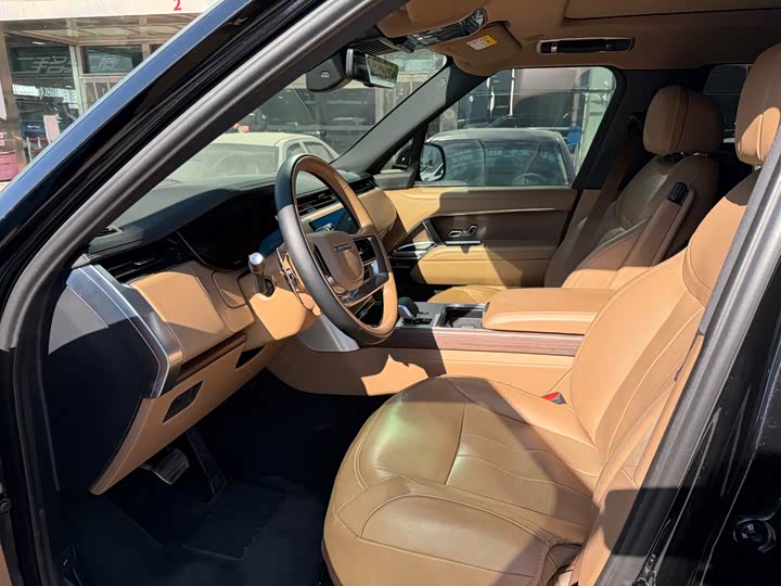 Photo 4 - Land Rover Range Rover