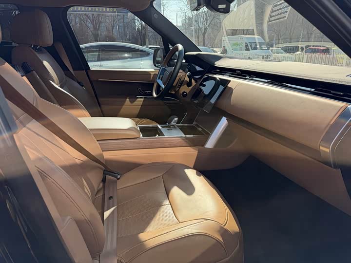 Photo 8 - Land Rover Range Rover