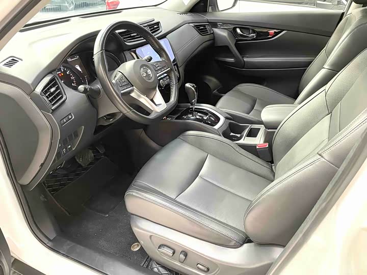 Фото 5 - Nissan X-Trail