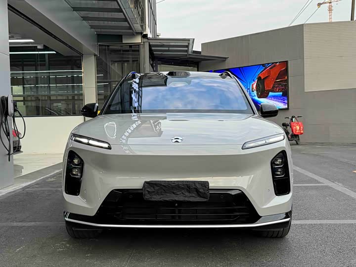 Фото 2 - Nio ES6