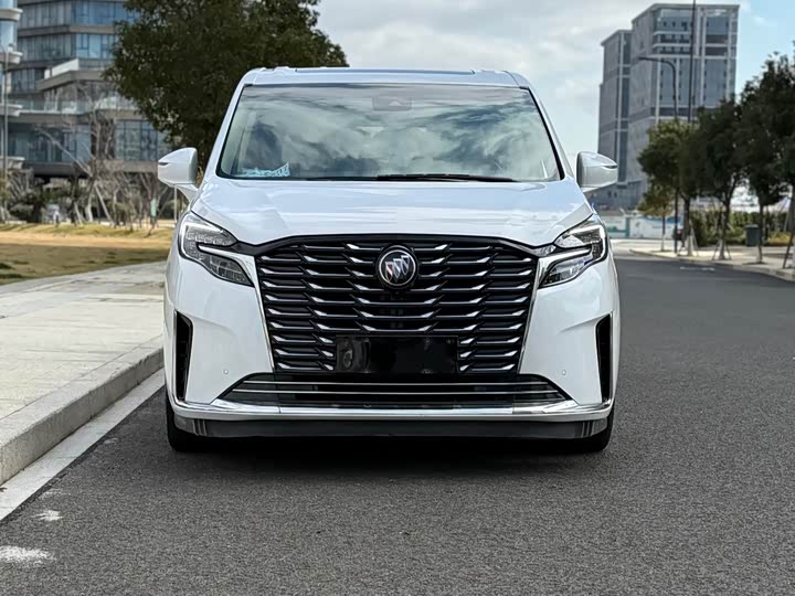 Фото 2 - Buick GL8 ES