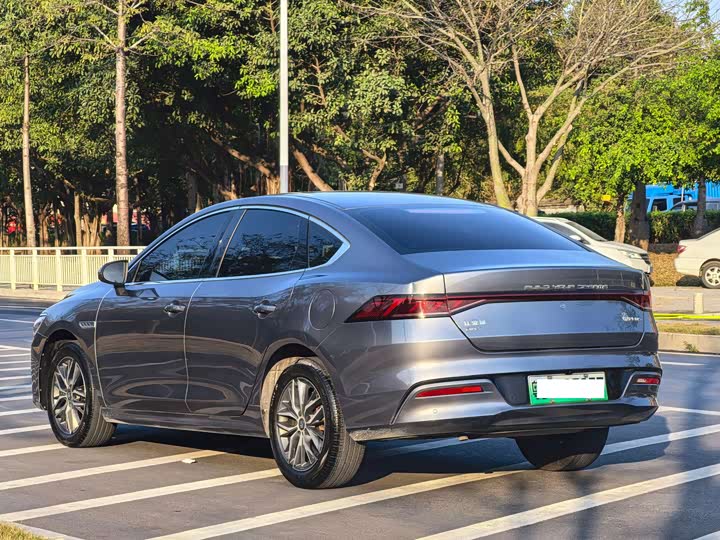 Фото 3 - BYD Qin Plus