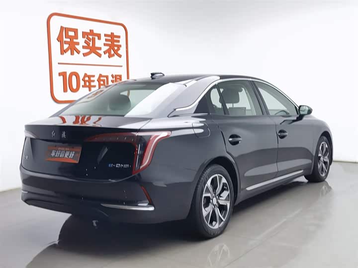 Фото 2 - Hongqi E-QM5