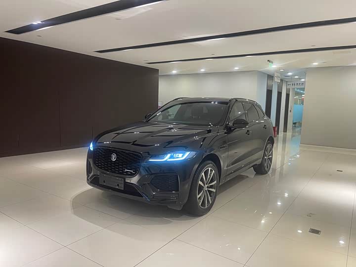 Фото 1 - Jaguar F-Pace